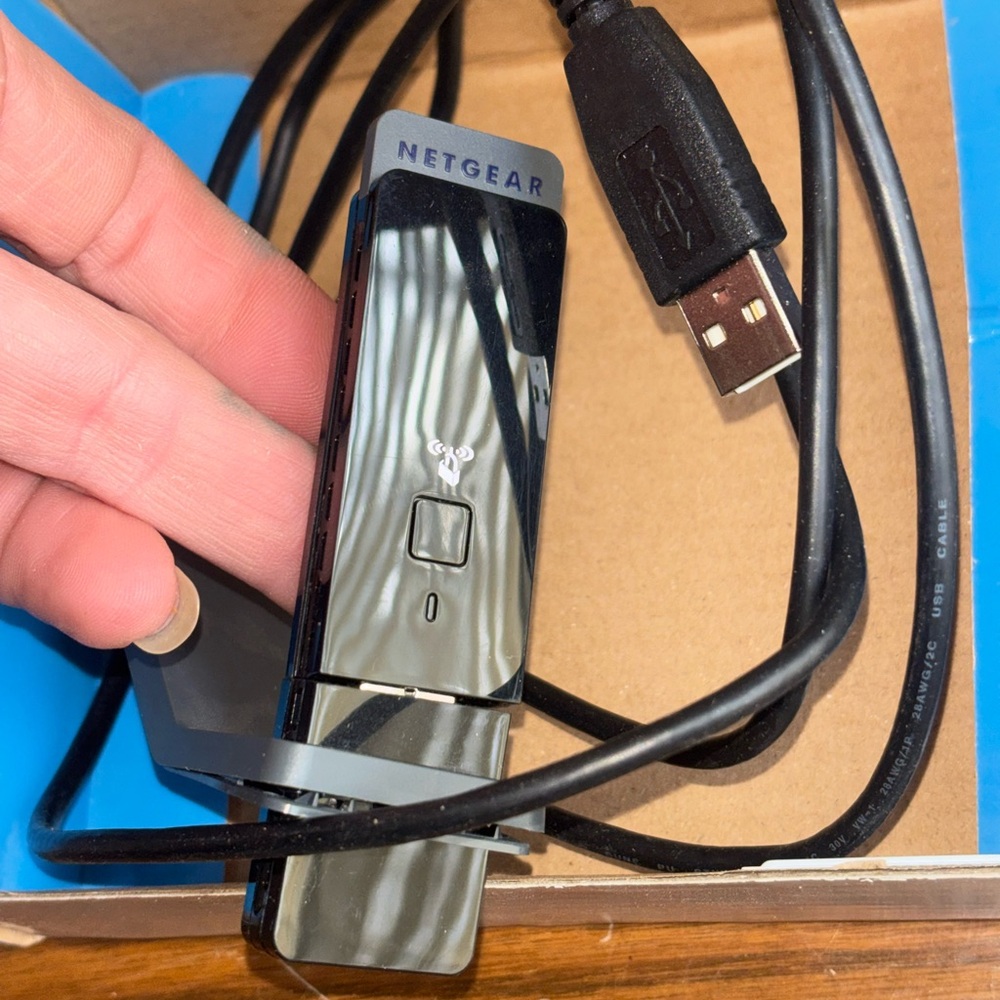 NETGEAR N300 Wireless USB Adapter - Picture 3 of 5